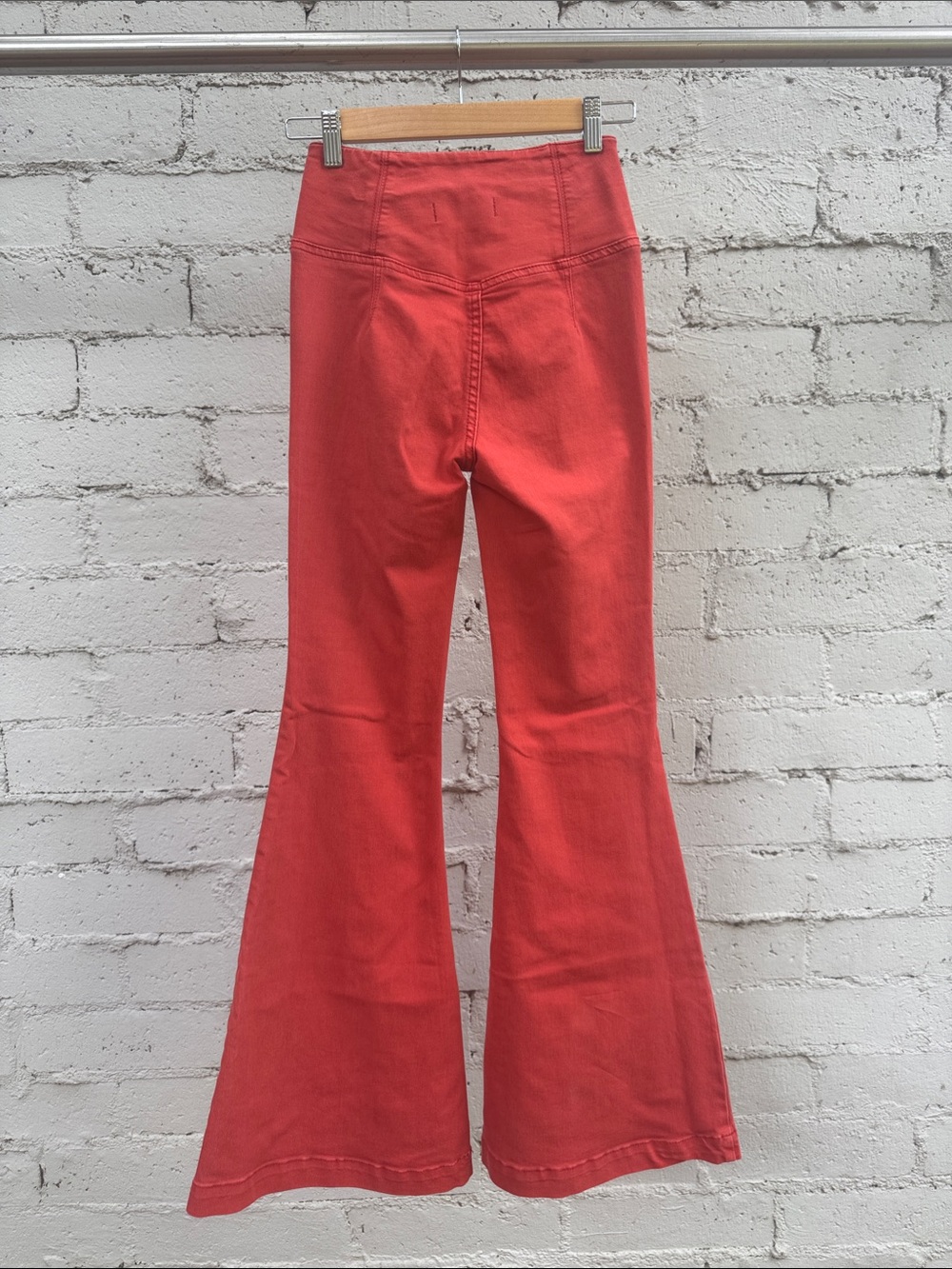 Free People We The Free Pull-On Flare Jeans Coral Red Orange Size 24 - Picture 8 of 14